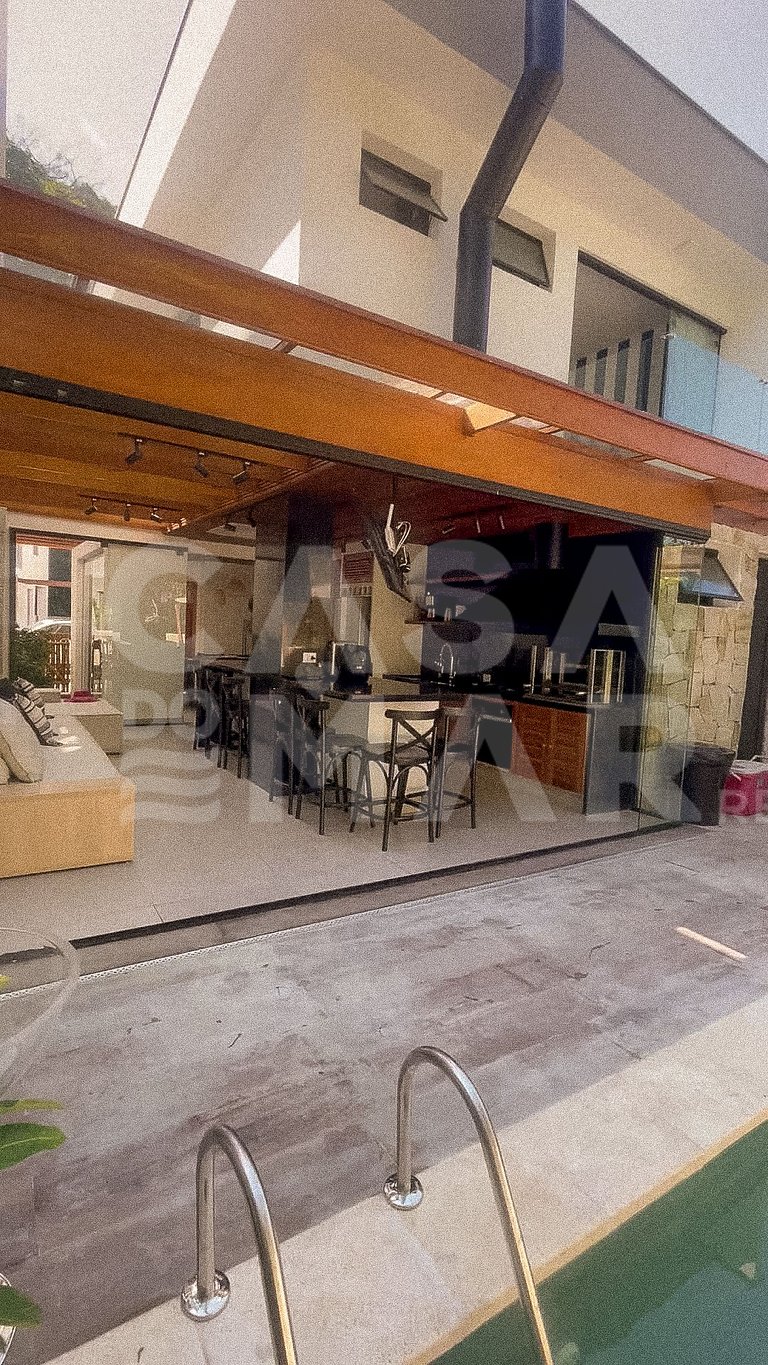 Casa muito charmosa, localizada no melhor condomínio de Mare
