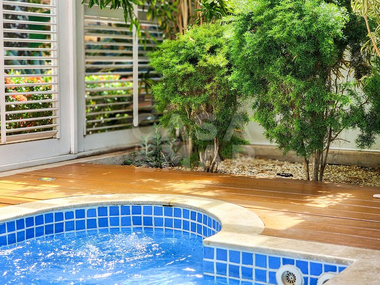 Linda casa em condomínio, praia particular e área de lazer i