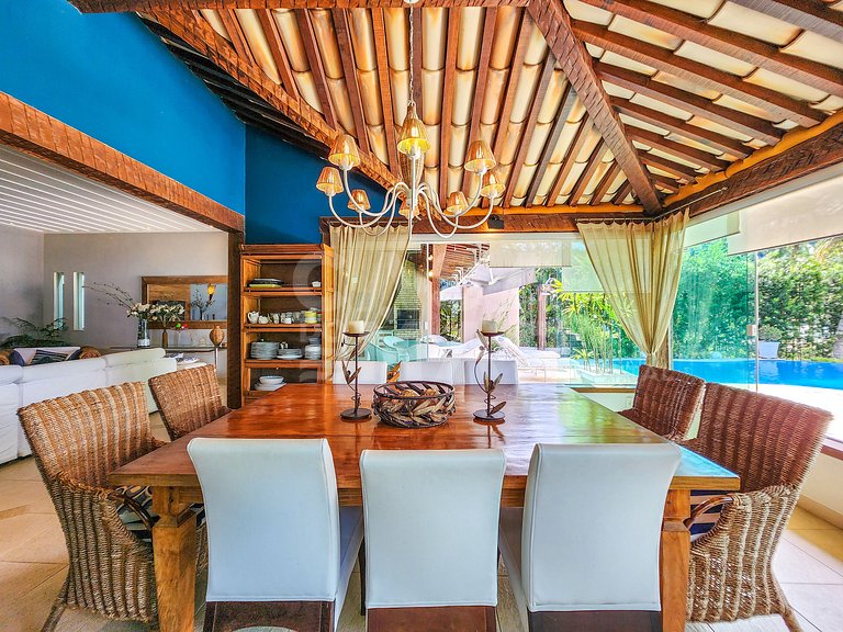 Beautiful house in condominium, private beach and impeccable