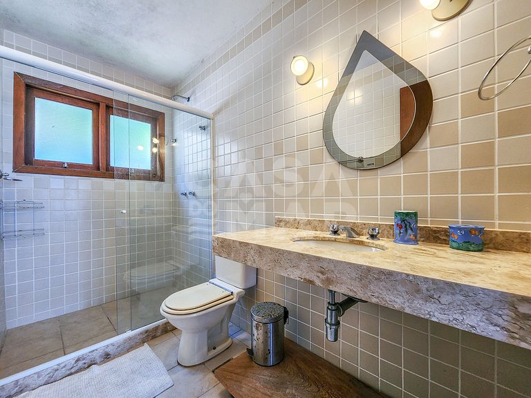 Linda casa em condomínio, praia particular e área de lazer i