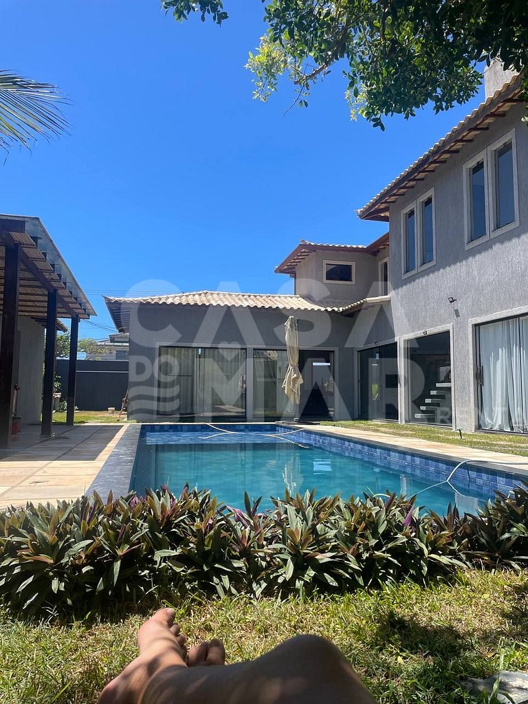 Linda casa, completa com piscina e espaço gourmet, frente ma