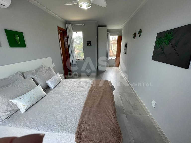 Linda casa, completa com piscina e espaço gourmet, frente ma