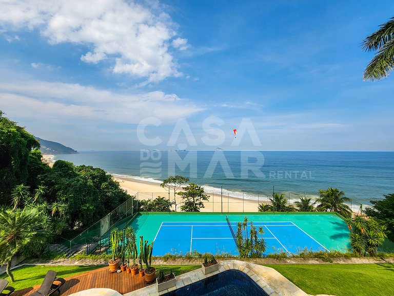 Beautiful mansion with five suites, and enchanting view