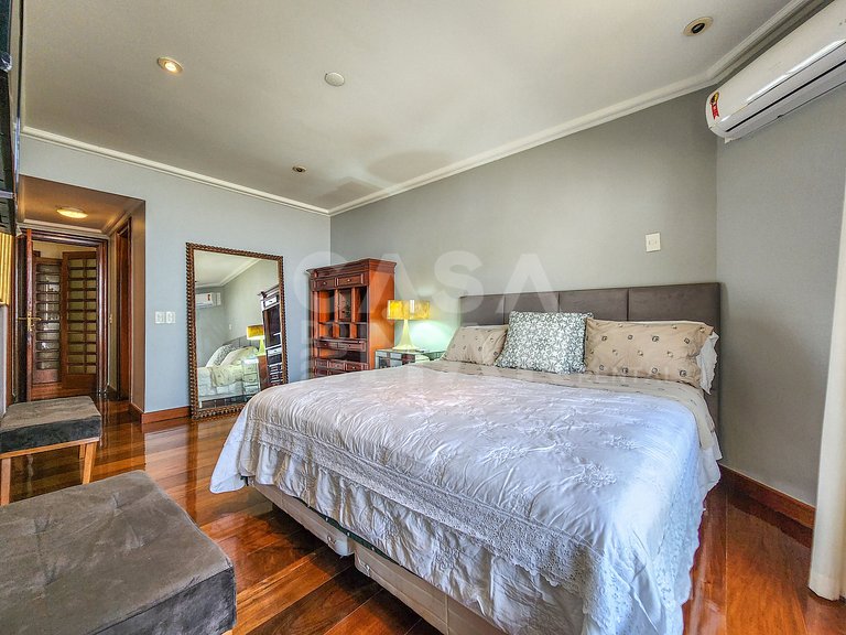 Beautiful mansion with five suites, and enchanting view
