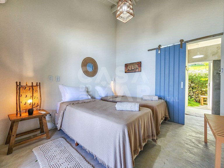 Linda casa com 9 suítes, pé na areia da praia, e em condomín