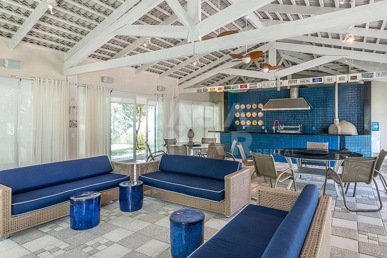 Linda casa com 9 suítes, pé na areia da praia