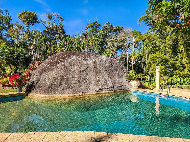 Casa espetacular com 870m² de área construída em terreno de