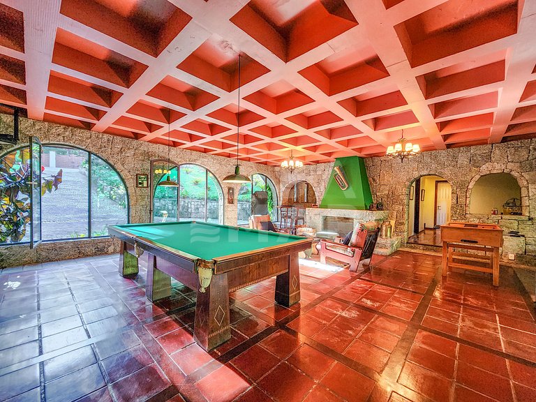 Casa espetacular com 870m² de área construída em terreno de