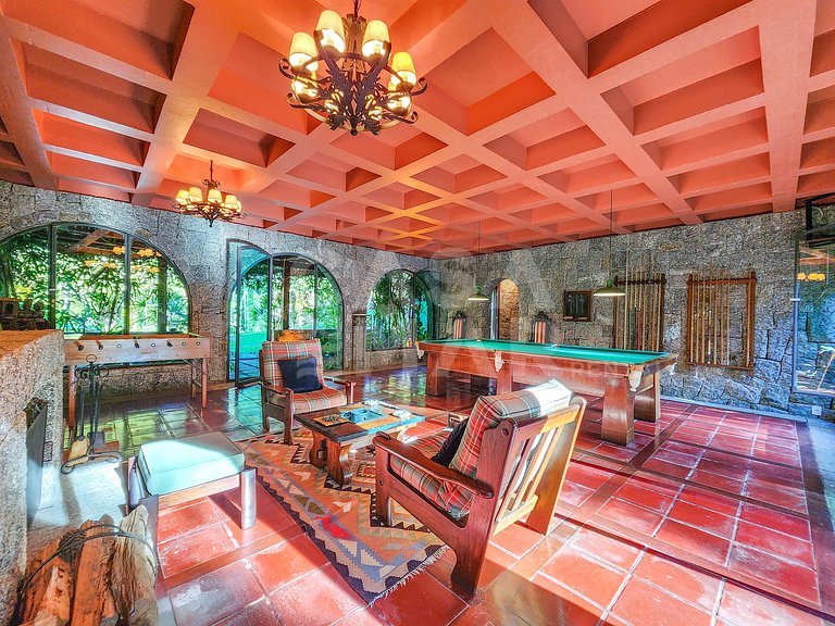 Casa espetacular com 870m² de área construída em terreno de
