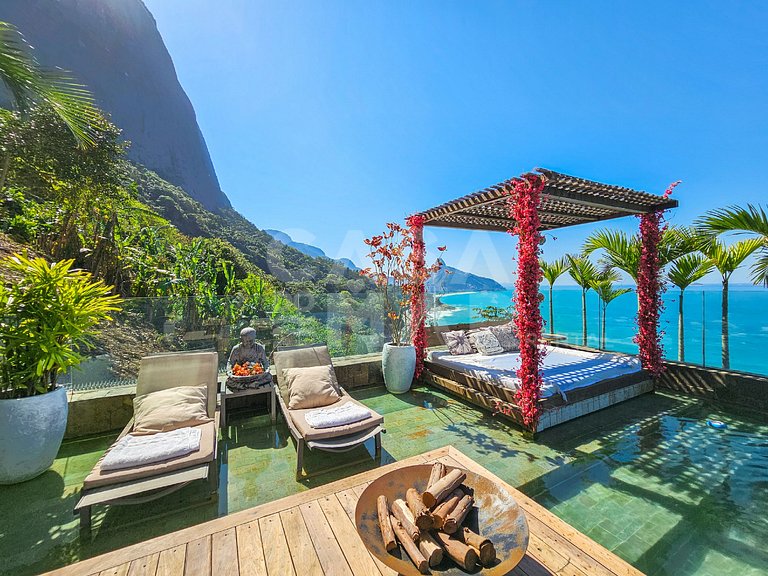 Linda casa no Joá, com vista incrível do mar do Rio