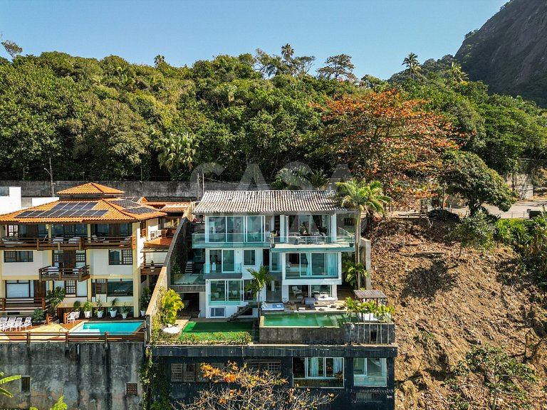 Linda casa no Joá, com vista incrível do mar do Rio