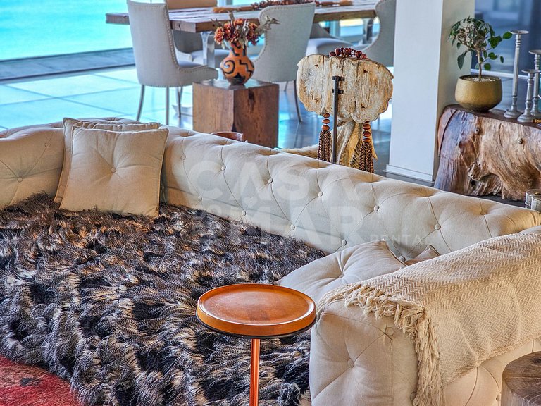 Beautiful house in Joá, with an incredible view of the sea i