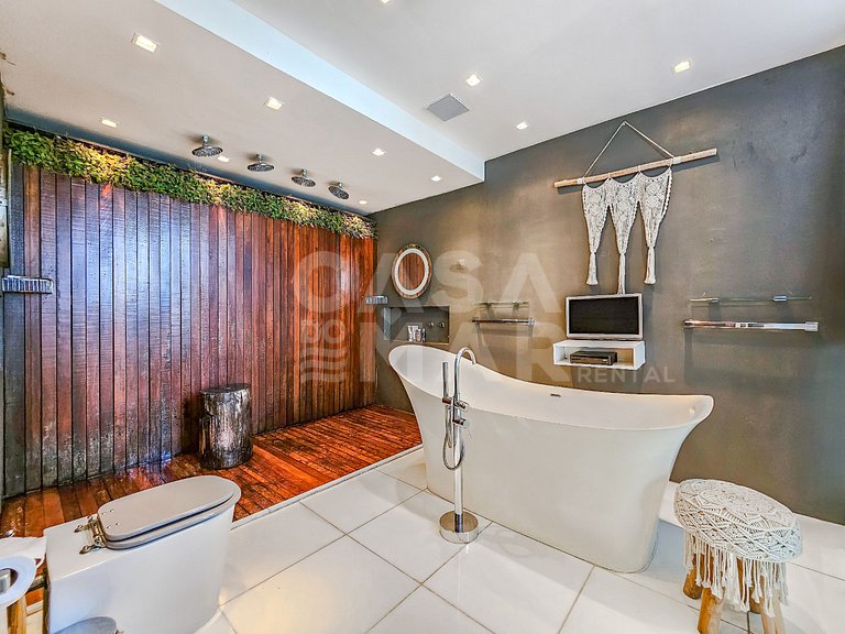 Beautiful house in Joá, with an incredible view of the sea i