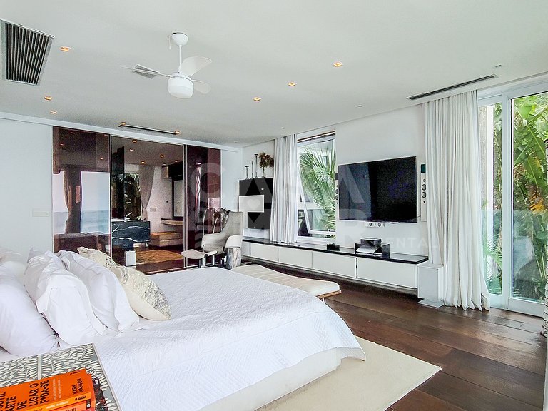 Beautiful house in Joá, with an incredible view of the sea i
