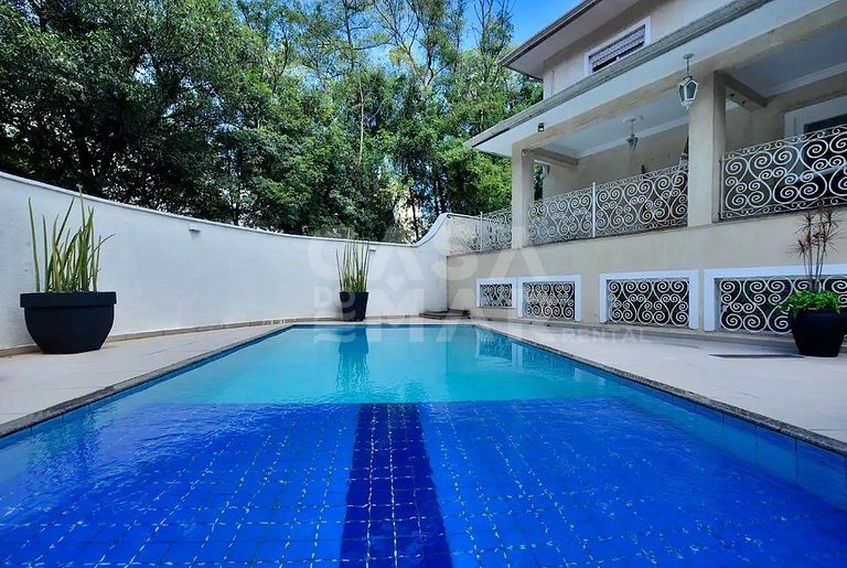 Luxuosa Mansão com Piscina no coração de São Paulo