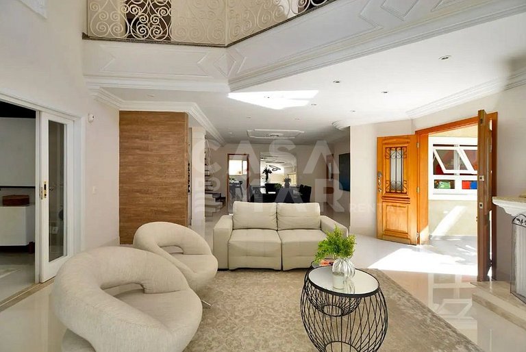Luxuosa Mansão com Piscina no coração de São Paulo
