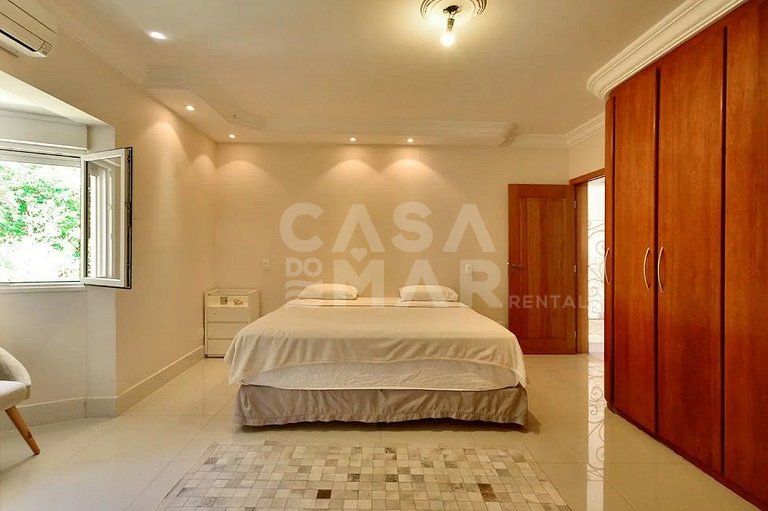 Luxuosa Mansão com Piscina no coração de São Paulo