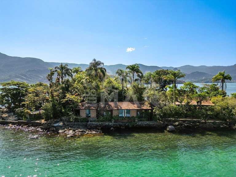 Magnífica ilha paradisíaca, em Angra dos Reis