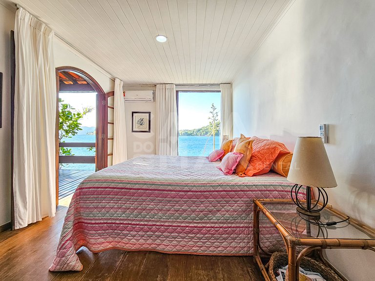 Magnífica ilha paradisíaca, em Angra dos Reis