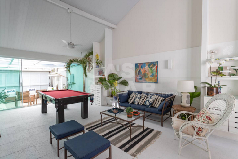 Linda casa com cinco suítes, em condomínio de alto luxo