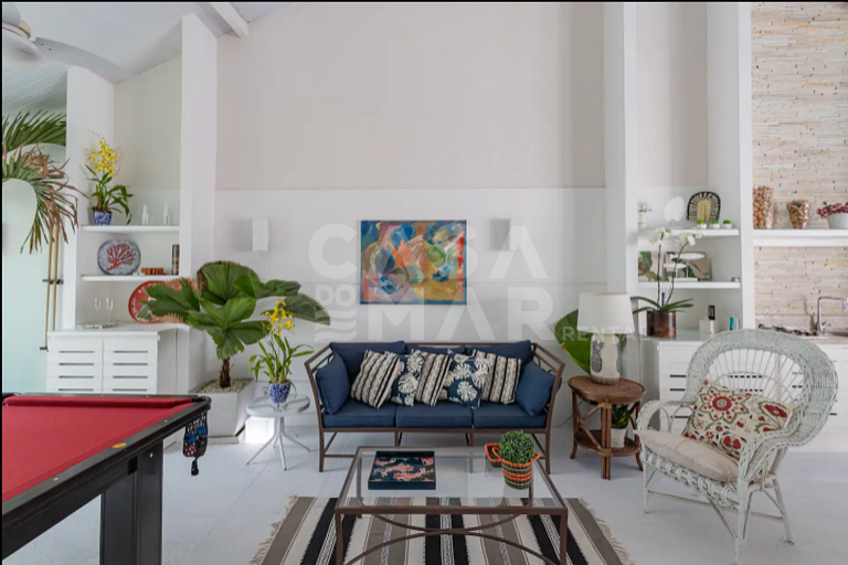 Linda casa com cinco suítes, em condomínio de alto luxo