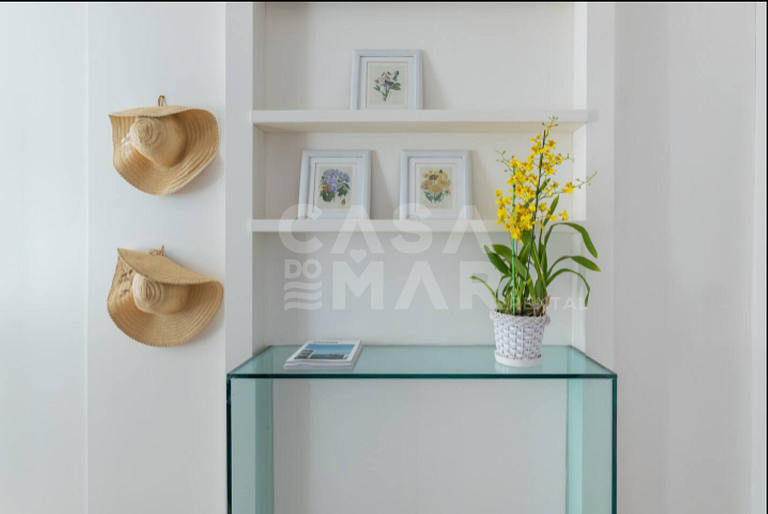 Linda casa com cinco suítes, em condomínio de alto luxo