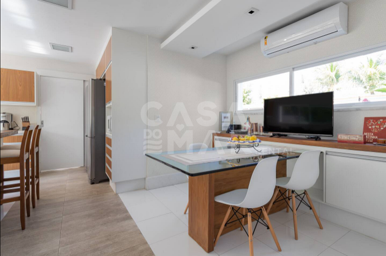 Linda casa com cinco suítes, em condomínio de alto luxo