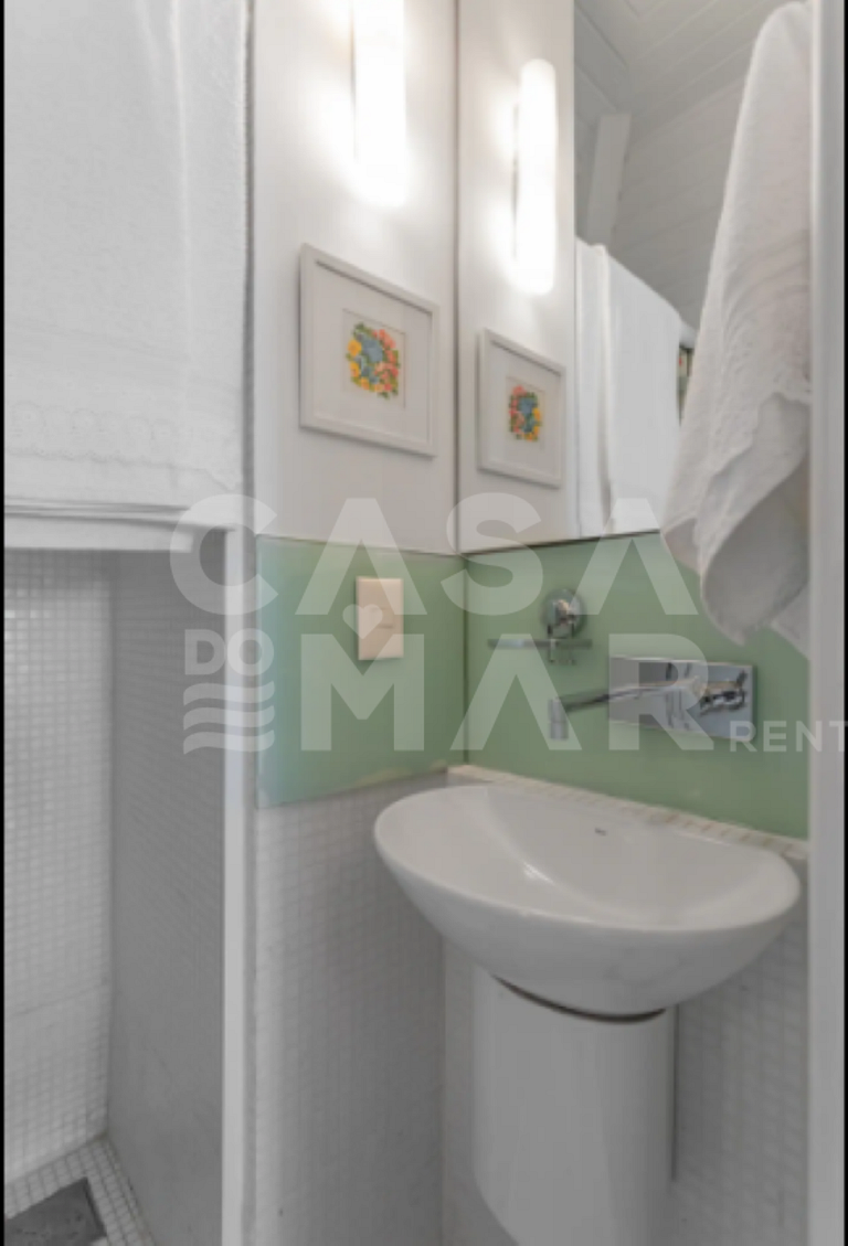 Linda casa com cinco suítes, em condomínio de alto luxo