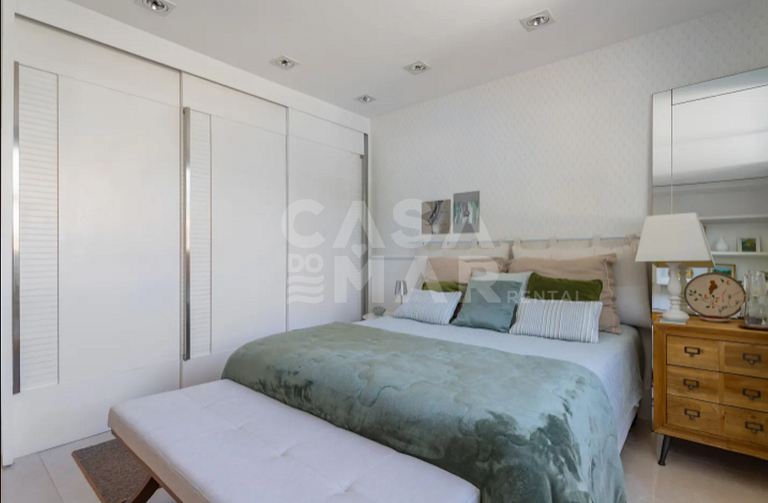 Linda casa com cinco suítes, em condomínio de alto luxo