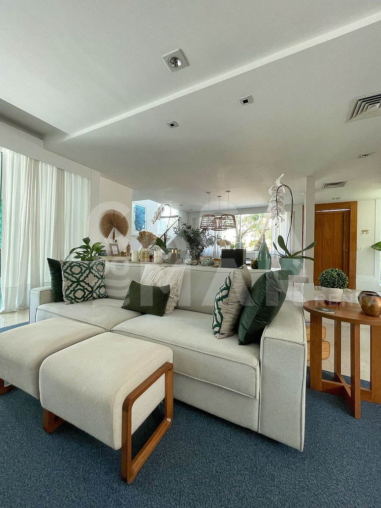 Linda casa com cinco suítes, em condomínio de alto luxo