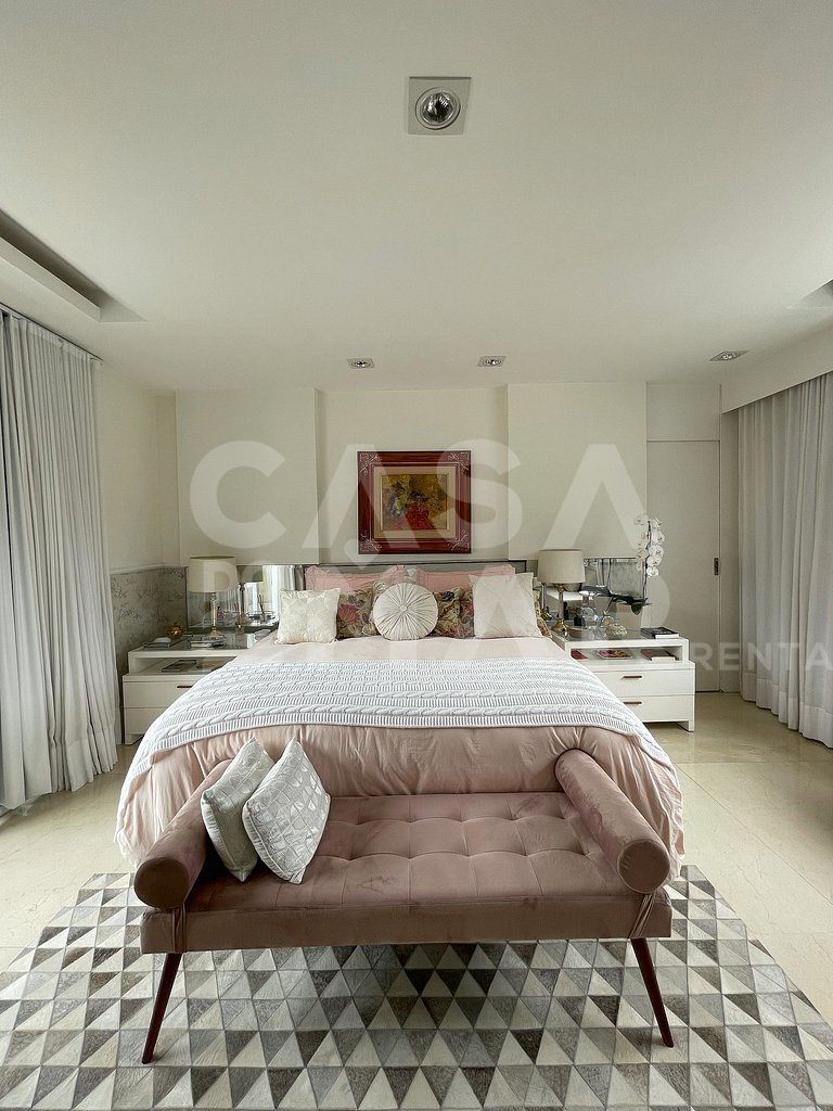 Linda casa com cinco suítes, em condomínio de alto luxo