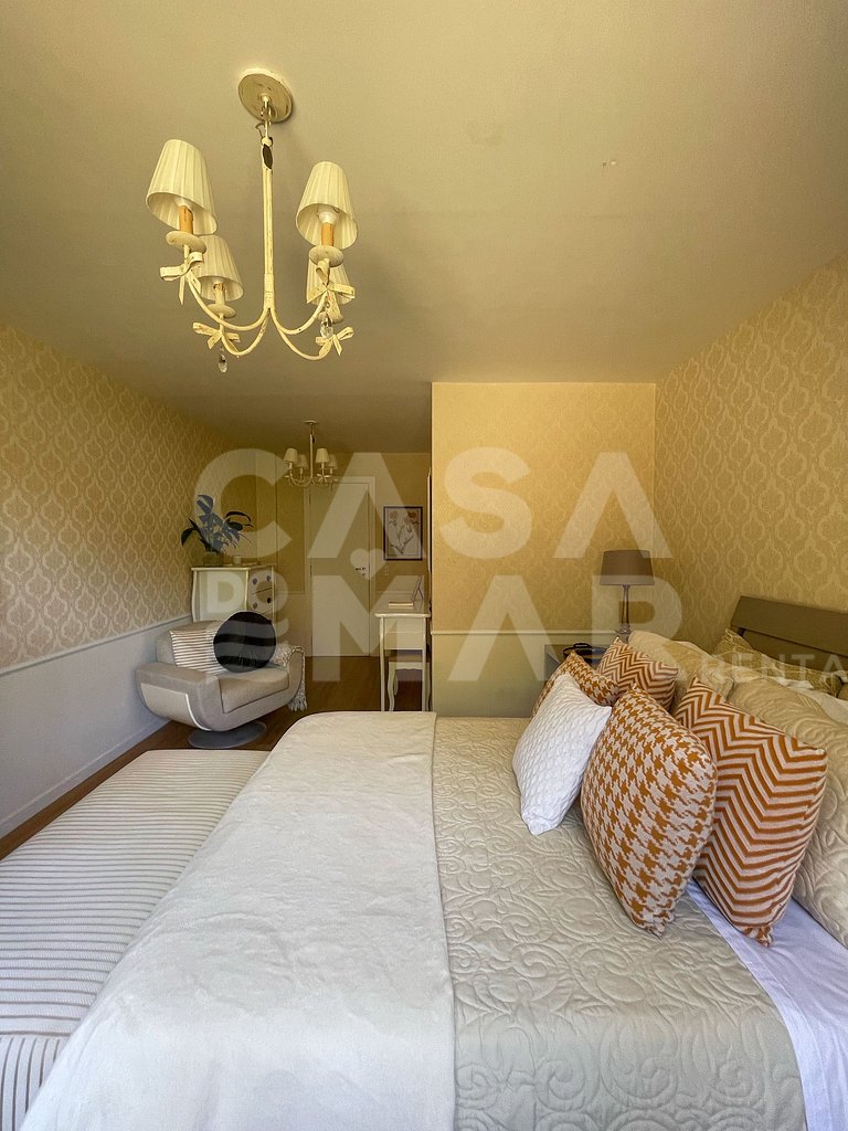 Linda casa com 5 quartos, em condomínio no Recreio