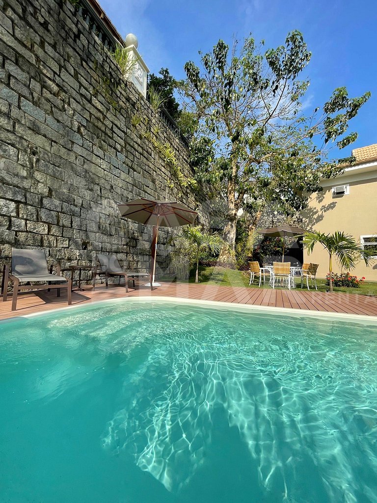Beautiful house with 4 bedrooms, swimming pool, barbecue, in