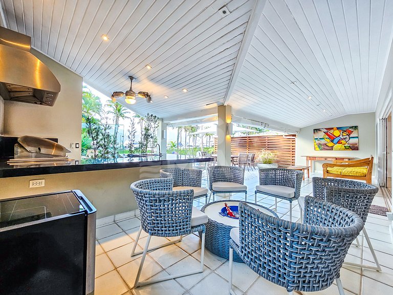 Linda casa com 6 suítes, em condomínio