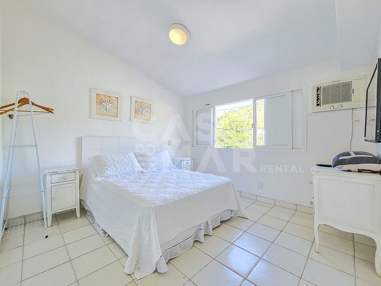 Linda casa com 6 suítes, em condomínio