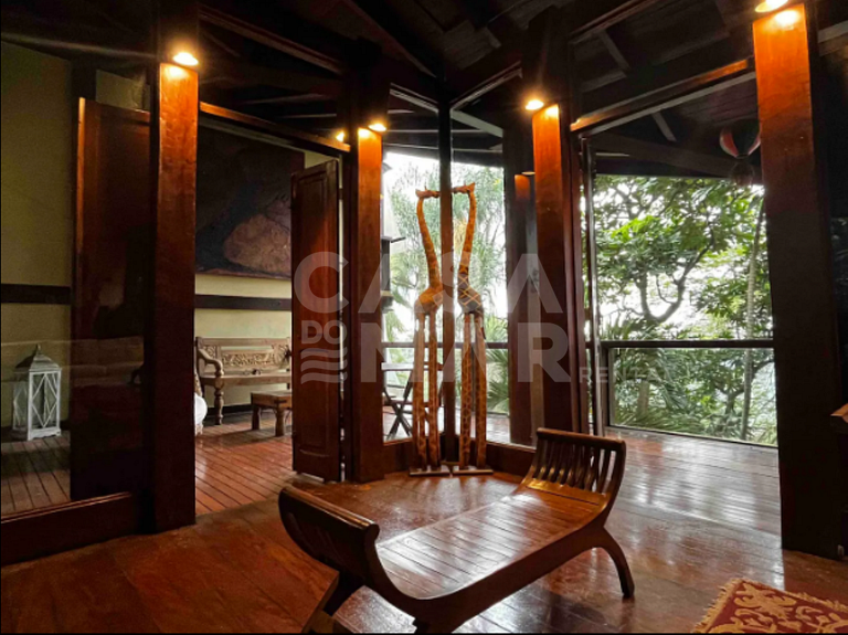 Vivencie o Luxo e a Natureza nesta linda casa
