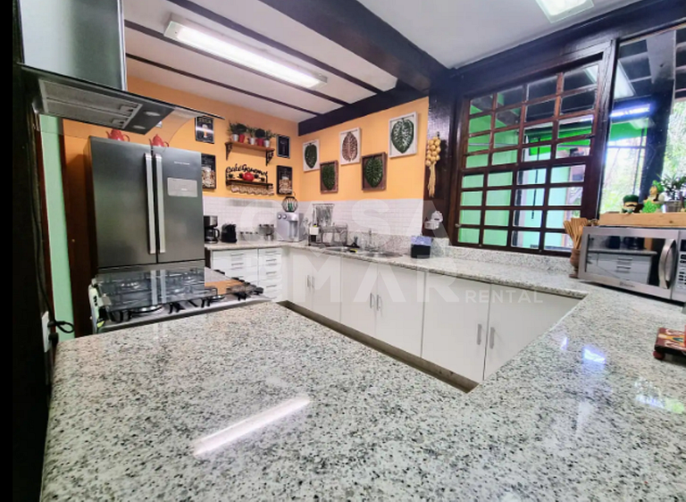 Vivencie o Luxo e a Natureza nesta linda casa