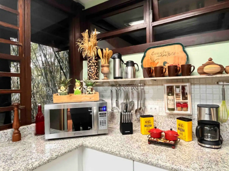 Vivencie o Luxo e a Natureza nesta linda casa