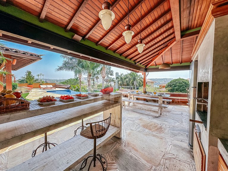 Linda casa com cinco suítes, na Ferradura