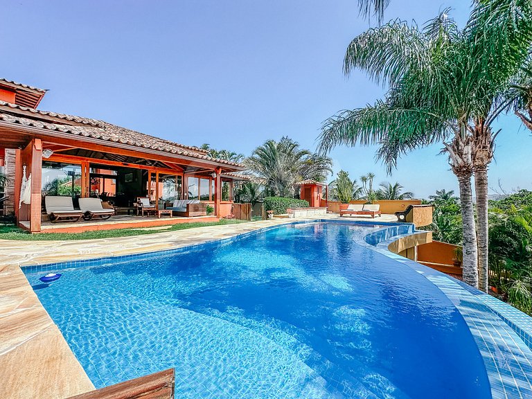 Linda casa com cinco suítes, na Ferradura
