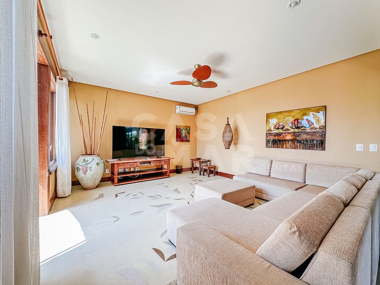 Linda casa com cinco suítes, na Ferradura
