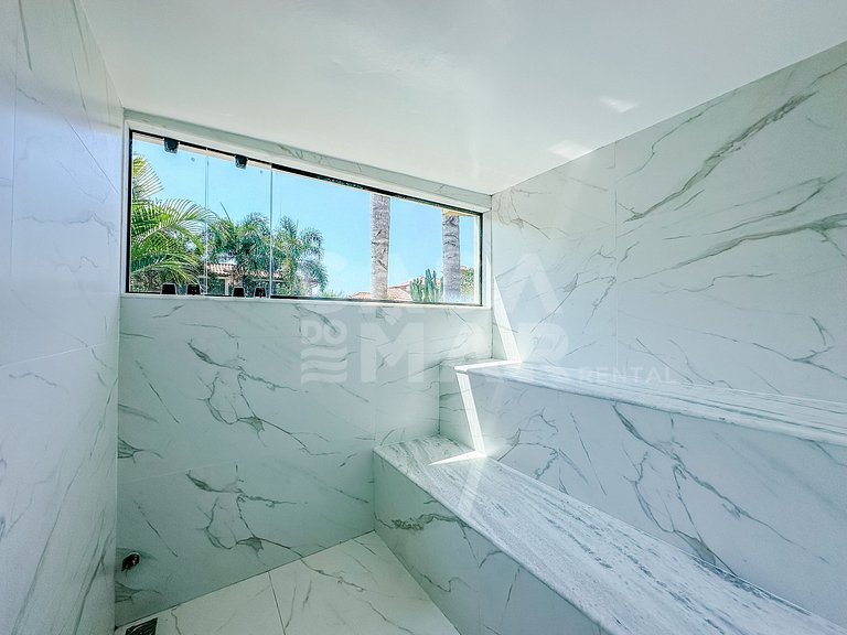 Linda casa com cinco suítes, na Ferradura