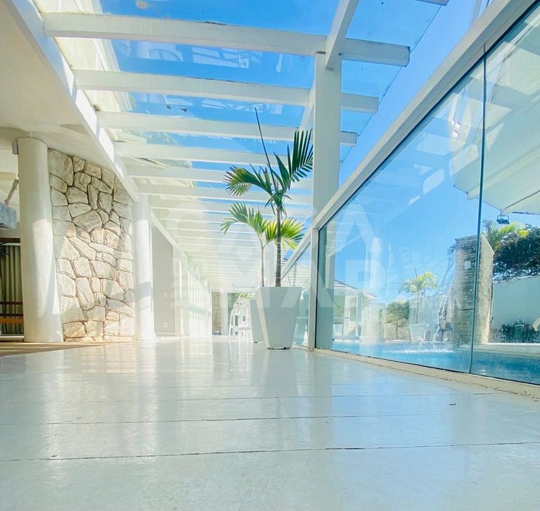 Vivencie o Luxo e a Natureza nesta linda Mansão!