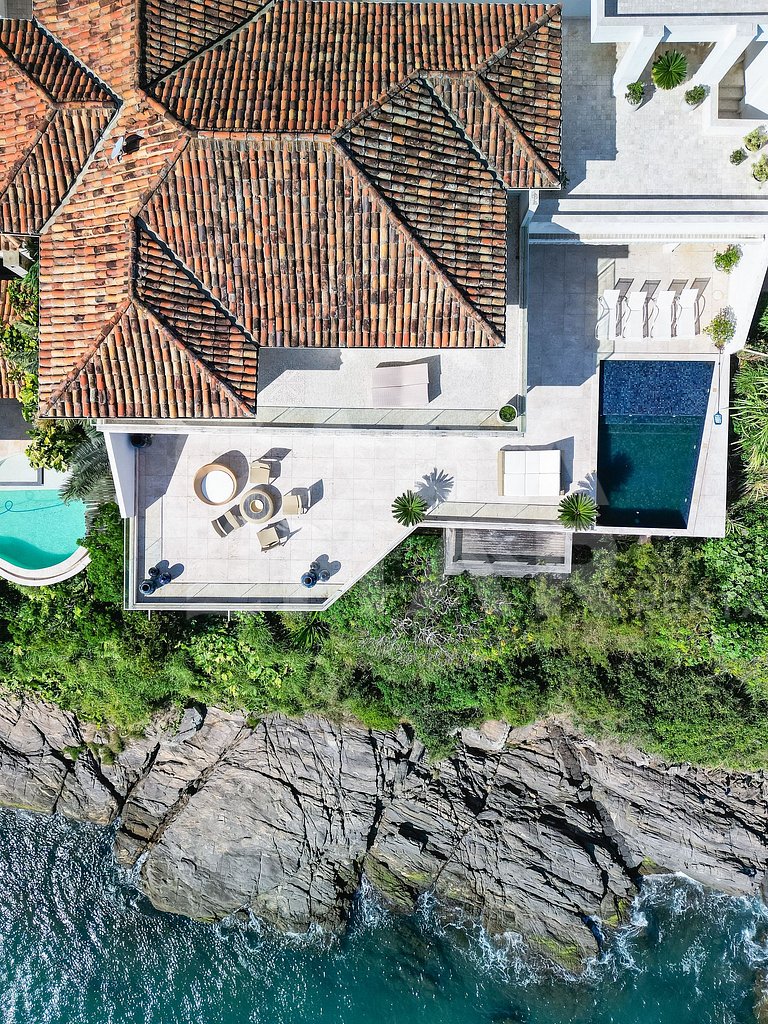 Lindíssima casa na Ferradura, com vista única da Ferradura