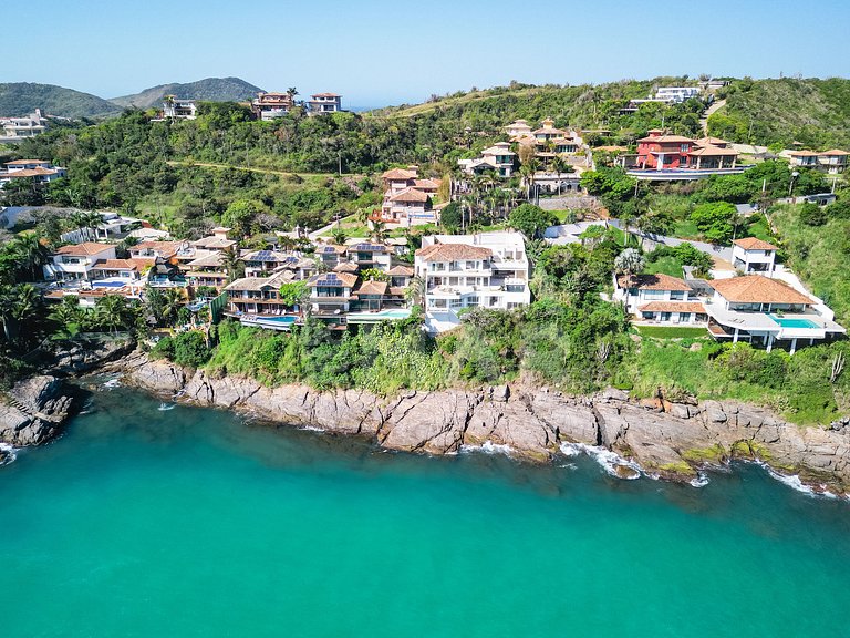 Beautiful house in Ferradura, with unique views of Ferradura