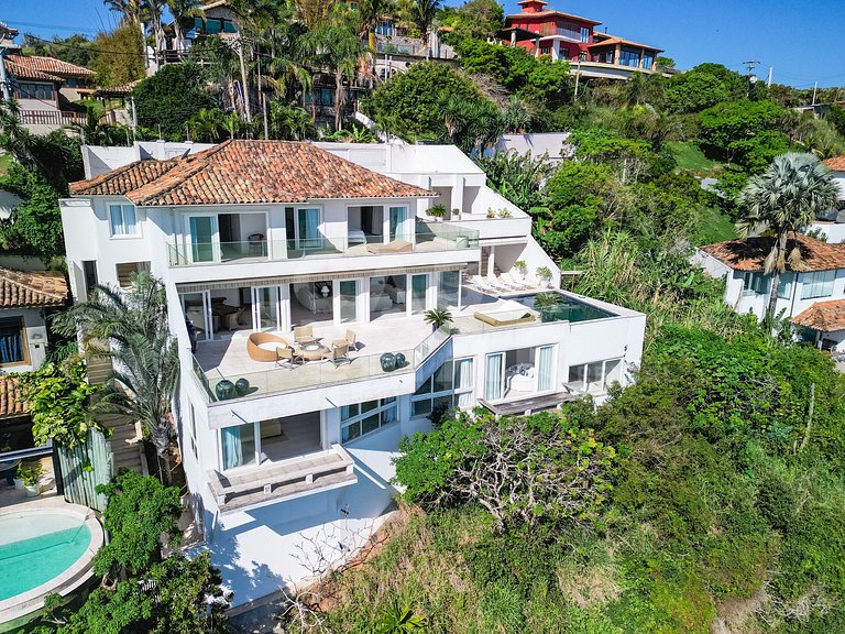 Lindíssima casa na Ferradura, com vista única da Ferradura