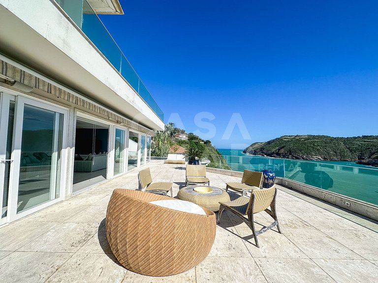 Beautiful house in Ferradura, with unique views of Ferradura