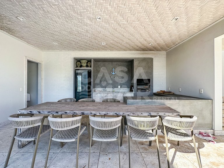 Beautiful house in Ferradura, with unique views of Ferradura