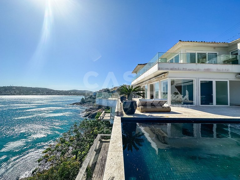 Lindíssima casa na Ferradura, com vista única da Ferradura