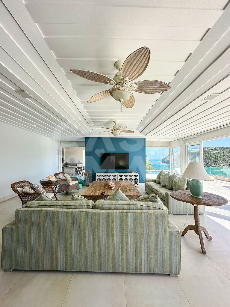 Beautiful house in Ferradura, with unique views of Ferradura